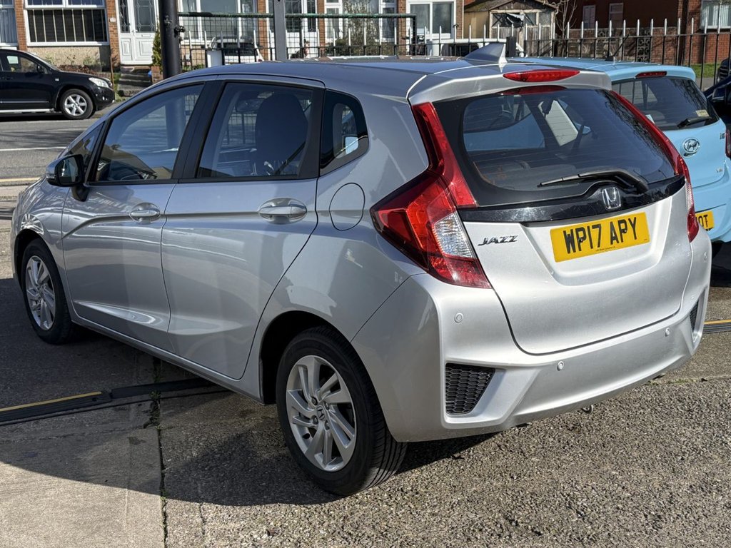 Used Honda Jazz 2017 for sale - 77891249: Photo 6