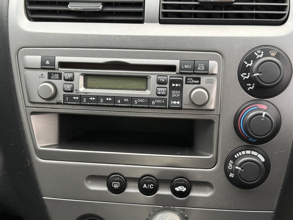 Used Honda Civic 2005 for sale - 77621605: Photo 16