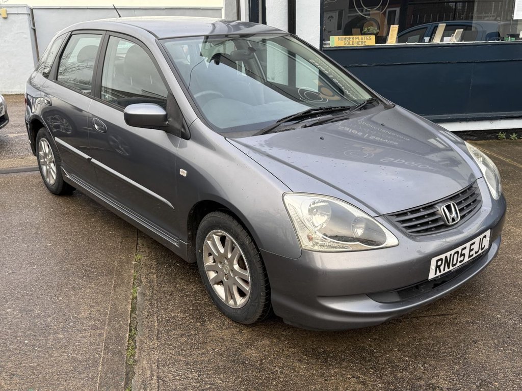 Used Honda Civic 2005 for sale - 77621605: Photo 2