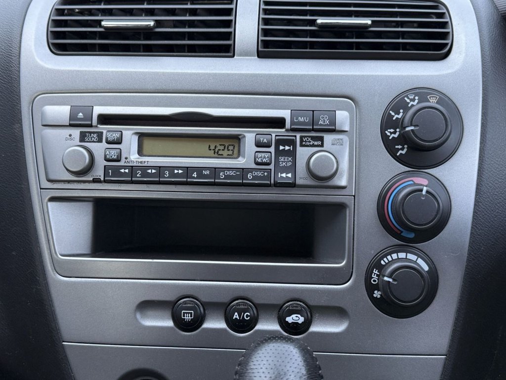 Used Honda Civic 2005 for sale - 77621605: Photo 31