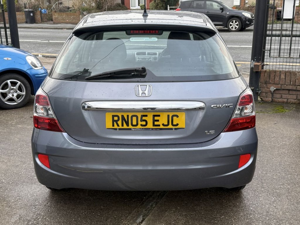 Used Honda Civic 2005 for sale - 77621605: Photo 8