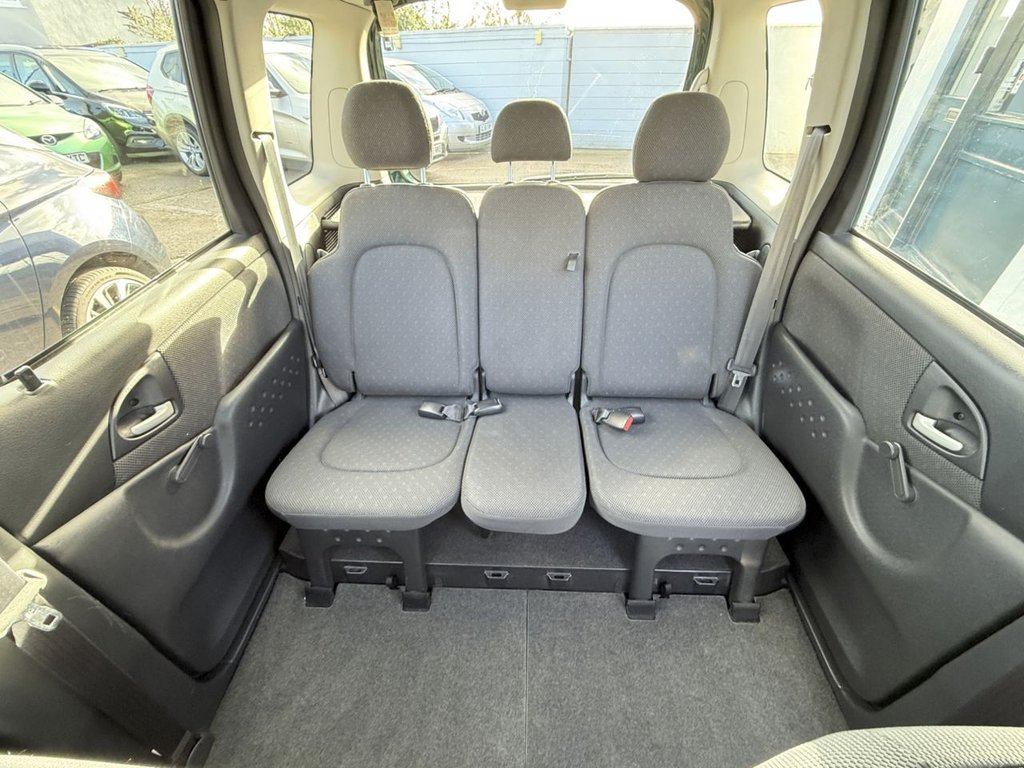 Used Toyota Yaris Verso 2005 for sale - 76867729: Photo 13