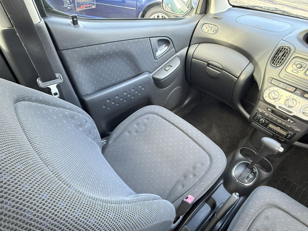 Used Toyota Yaris Verso 2005 for sale - 76867729: Photo 23