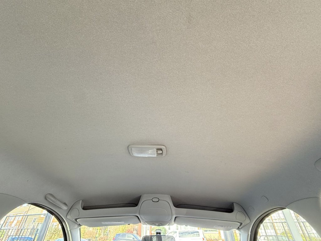 Used Toyota Yaris Verso 2005 for sale - 76867729: Photo 32