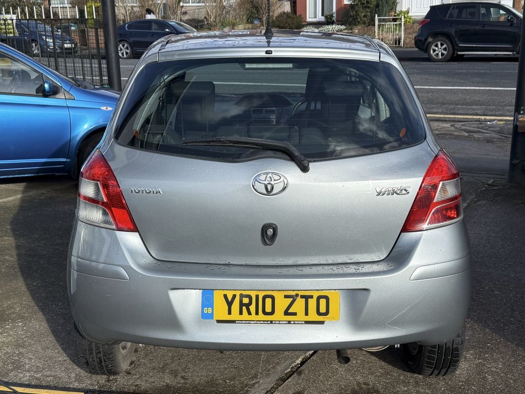 Used Toyota Yaris 2010 for sale - 77583854: Photo 9
