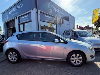 Used Vauxhall Astra 2015 for sale - 75190247: Photo
