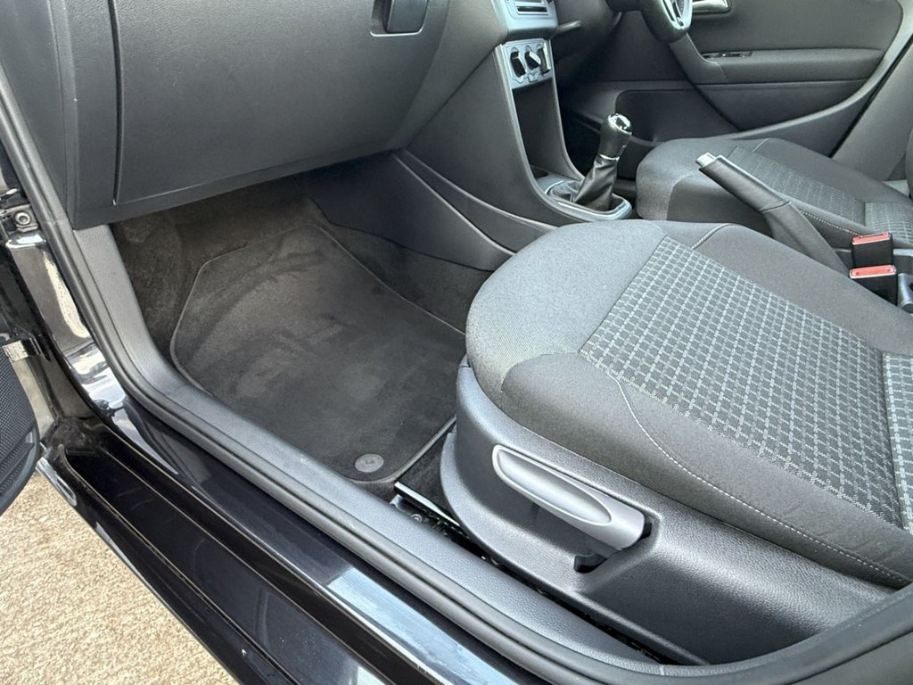 Used Volkswagen Polo 2015 for sale - 76848313: Photo 30