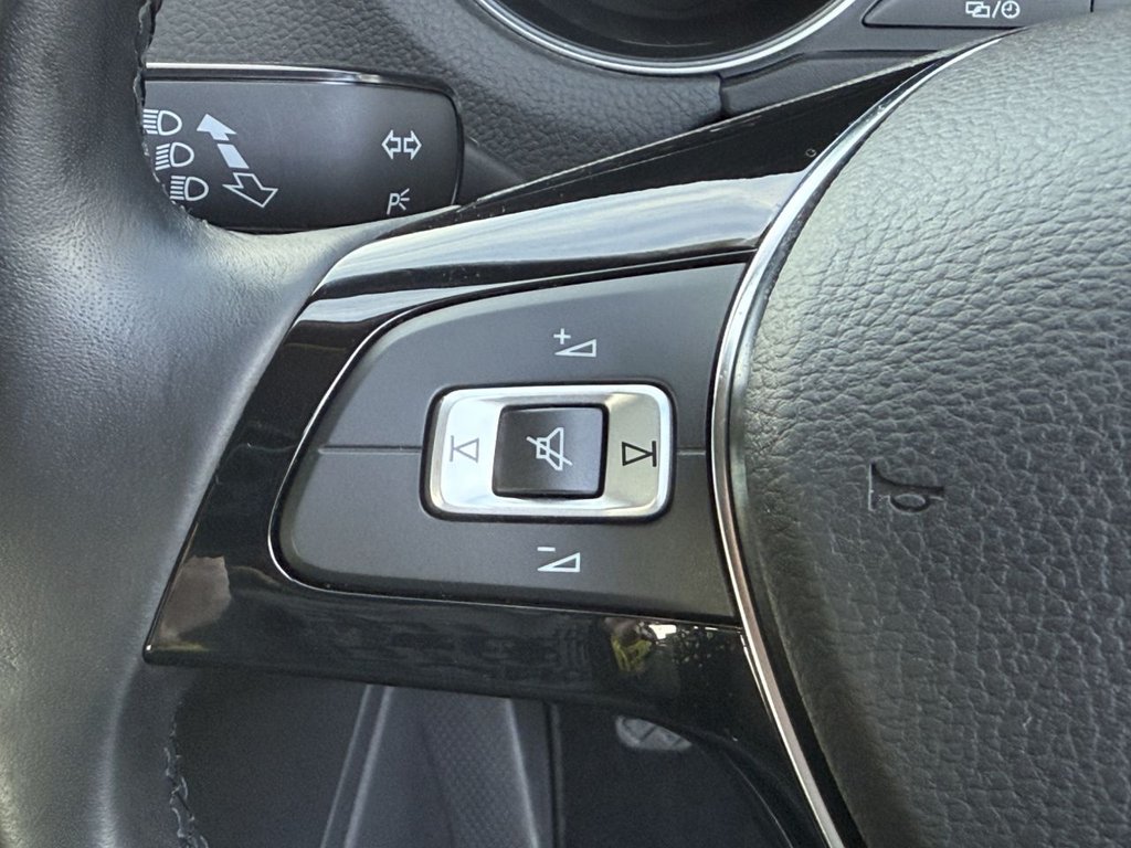 Used Volkswagen Polo 2015 for sale - 76848313: Photo 45