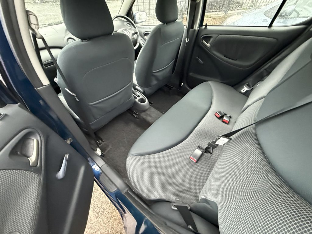 Used Toyota Yaris 2005 for sale - 76439193: Photo 30