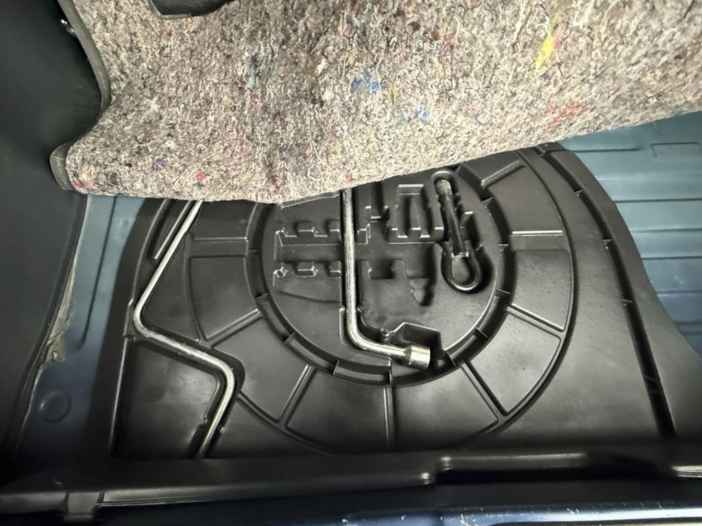 Used Toyota Yaris 2005 for sale - 76439193: Photo 34