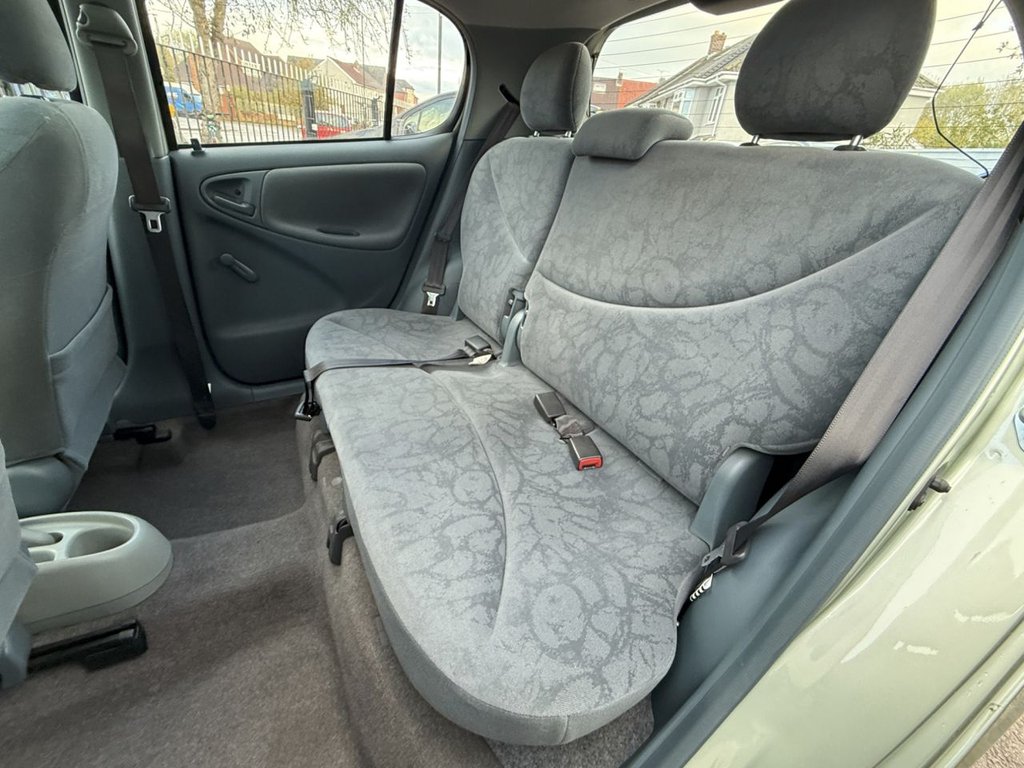 Used Toyota Yaris 2002 for sale - 76439194: Photo 28