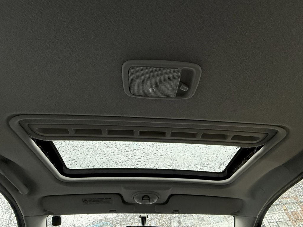 Used Toyota Yaris 2003 for sale - 77212868: Photo 21