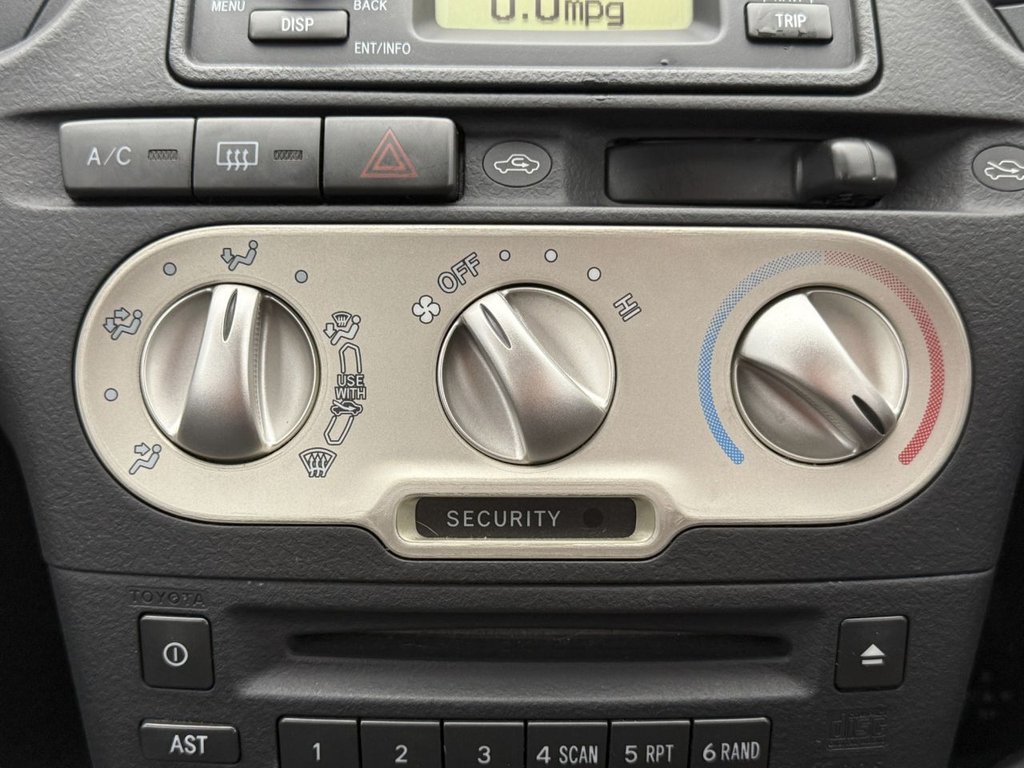 Used Toyota Yaris 2003 for sale - 77212868: Photo 46