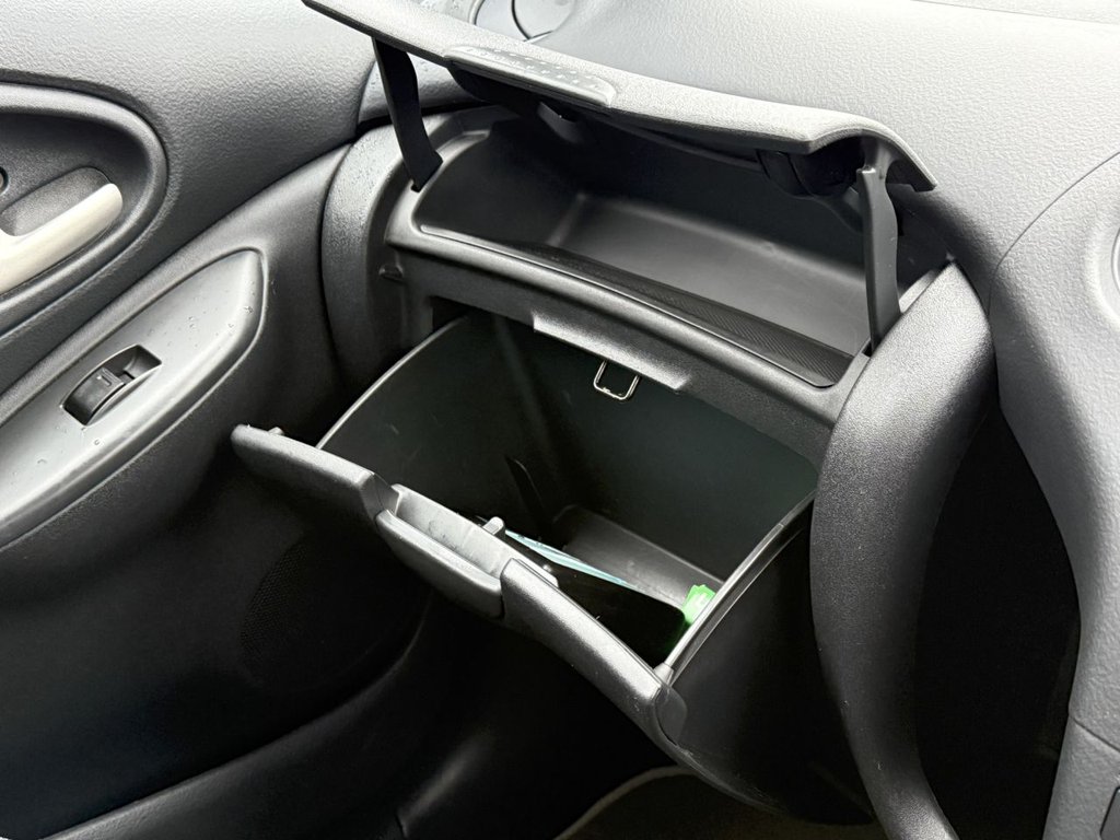 Used Toyota Yaris 2003 for sale - 77212868: Photo 48