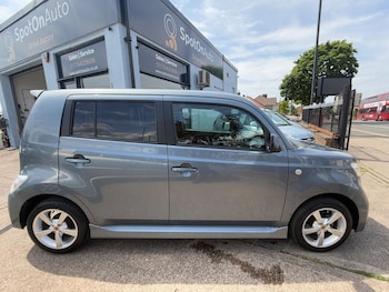 Used Daihatsu Materia 2009 for sale - 75699958: Photo