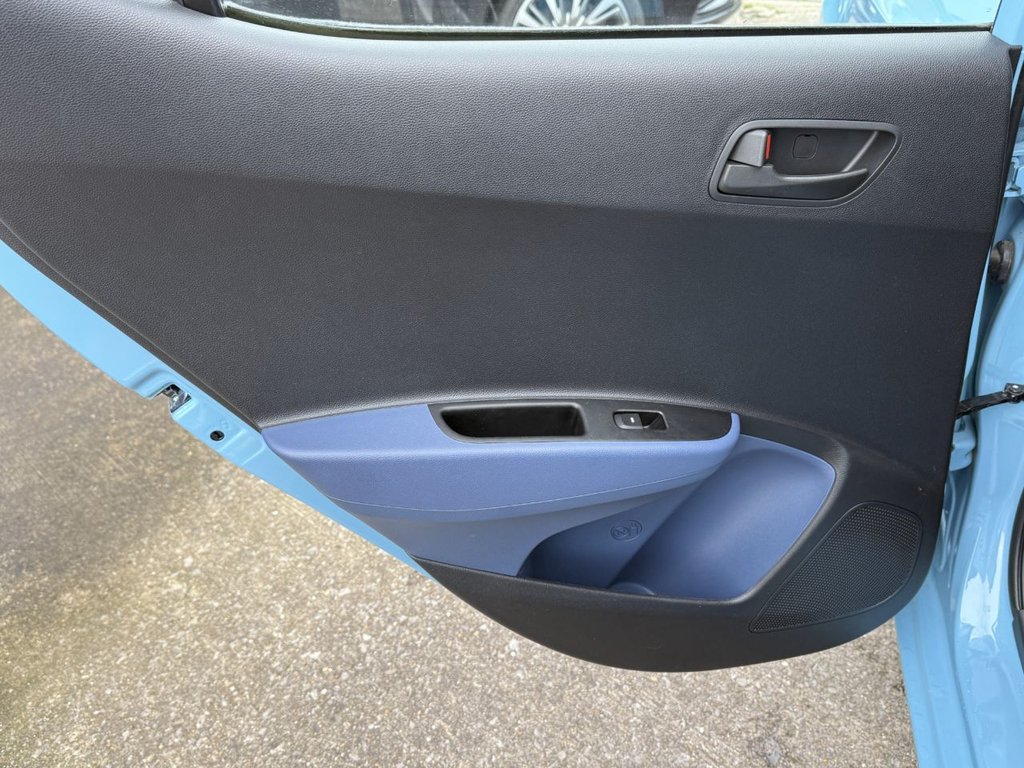 Used Hyundai i10 2015 for sale - 77384626: Photo 35