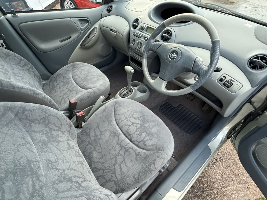 Used Toyota Yaris 2002 for sale - 78059557: Photo 17