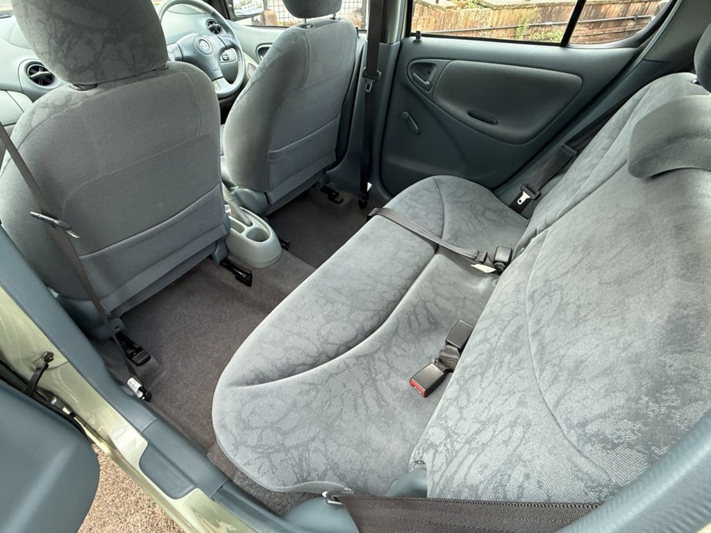 Used Toyota Yaris 2002 for sale - 78059557: Photo 19