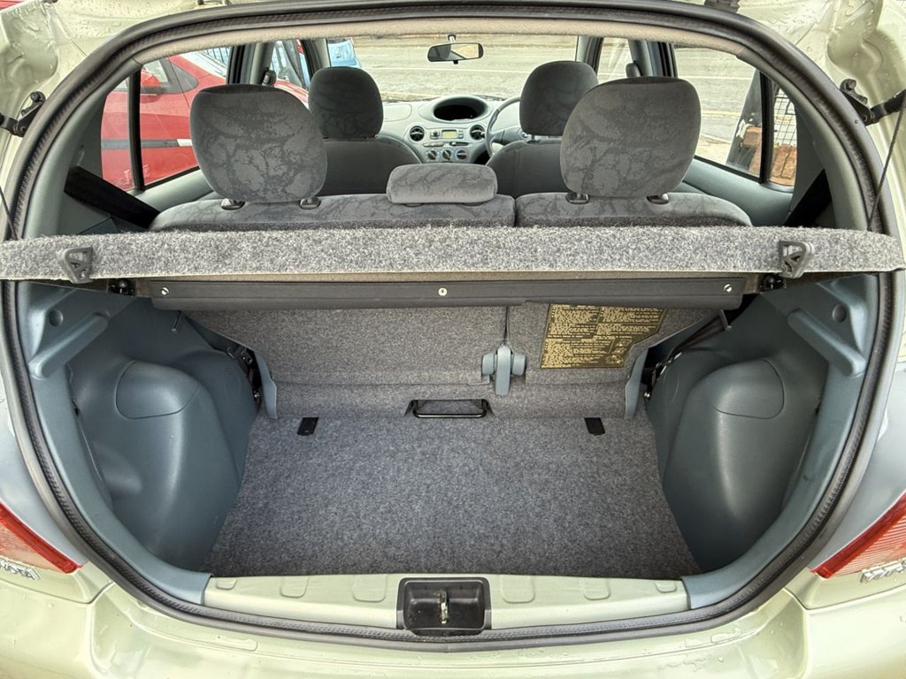 Used Toyota Yaris 2002 for sale - 78059557: Photo 20