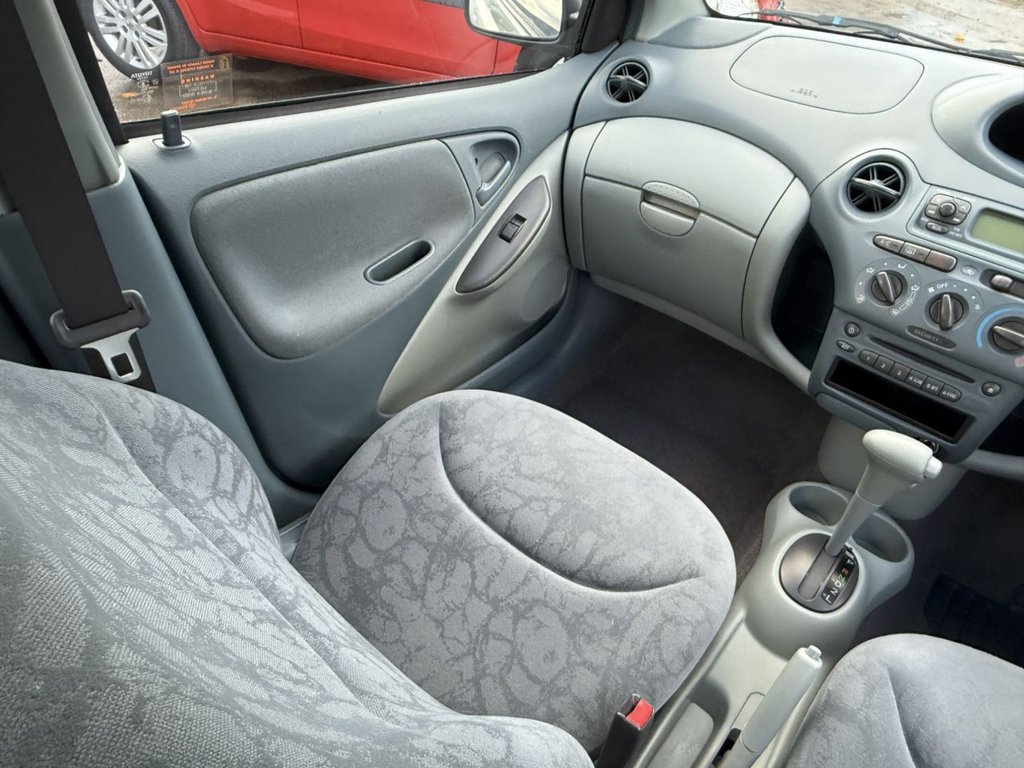 Used Toyota Yaris 2002 for sale - 78059557: Photo 22