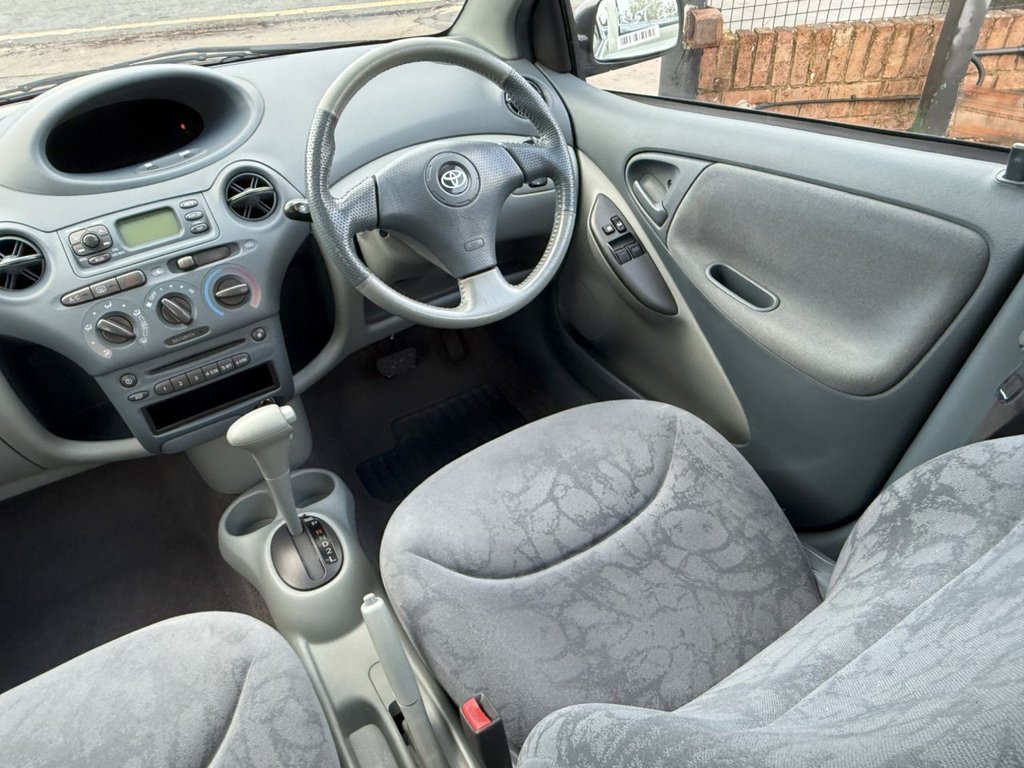 Used Toyota Yaris 2002 for sale - 78059557: Photo 23