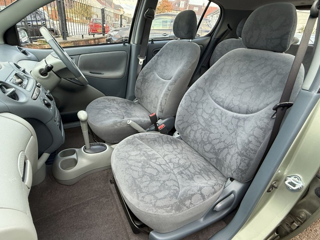 Used Toyota Yaris 2002 for sale - 78059557: Photo 27