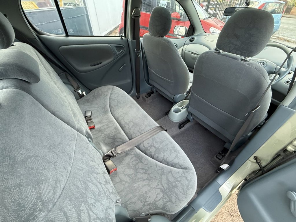 Used Toyota Yaris 2002 for sale - 78059557: Photo 29