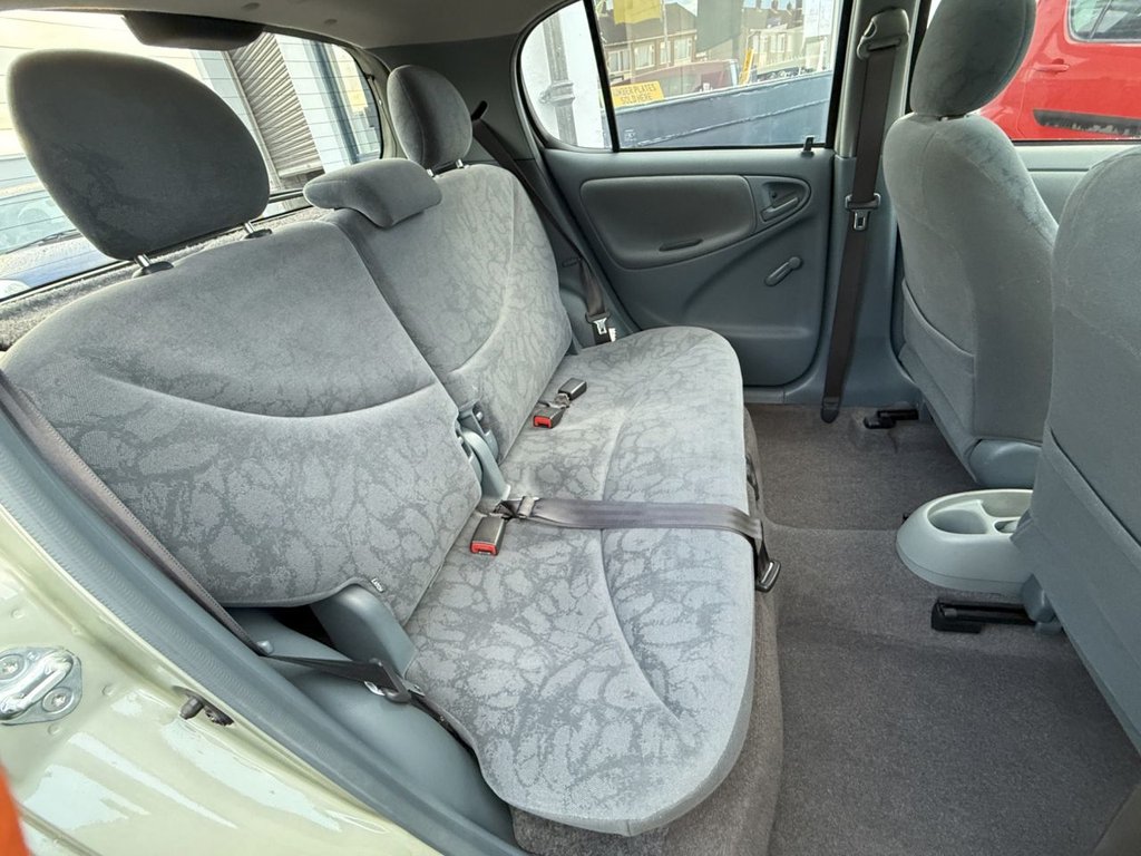 Used Toyota Yaris 2002 for sale - 78059557: Photo 30