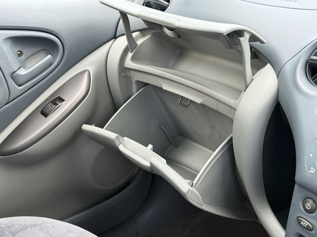 Used Toyota Yaris 2002 for sale - 78059557: Photo 44