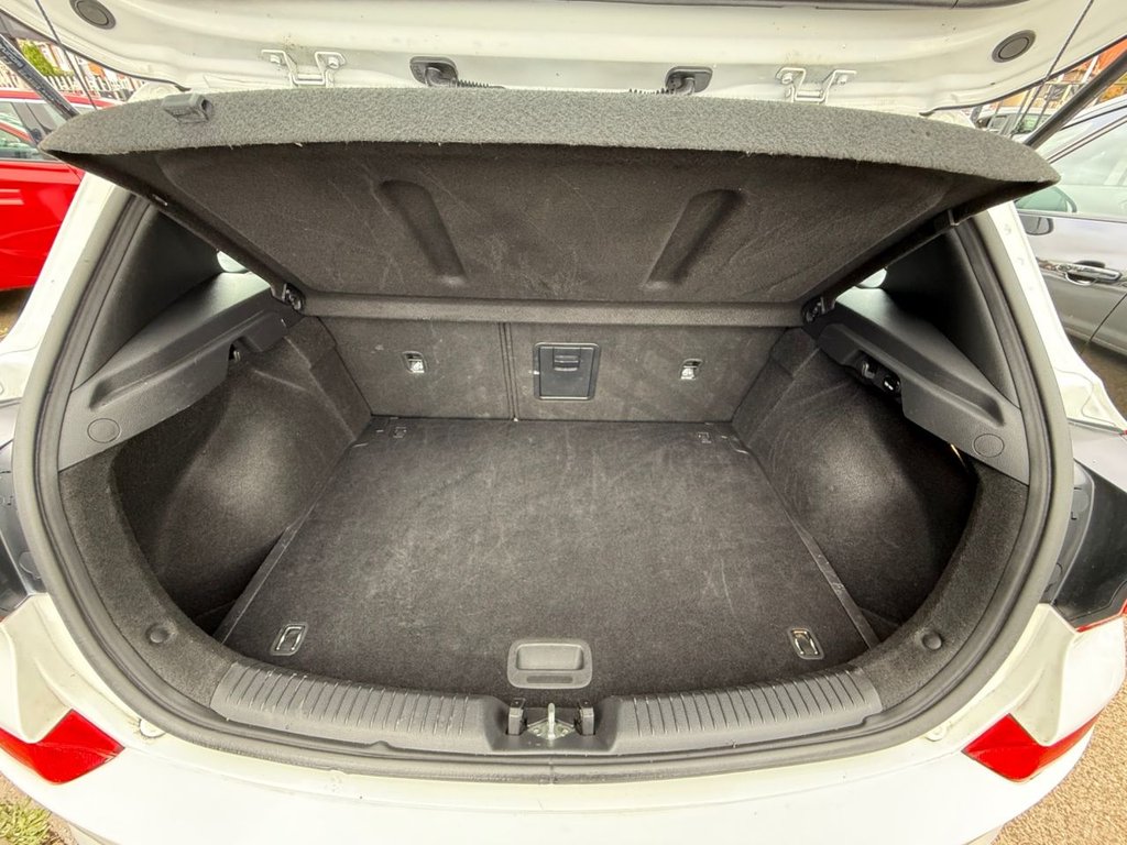 Used Hyundai i30 2018 for sale - 76429556: Photo 30