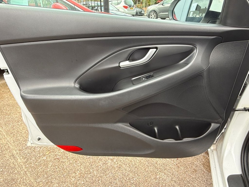 Used Hyundai i30 2018 for sale - 76429556: Photo 34