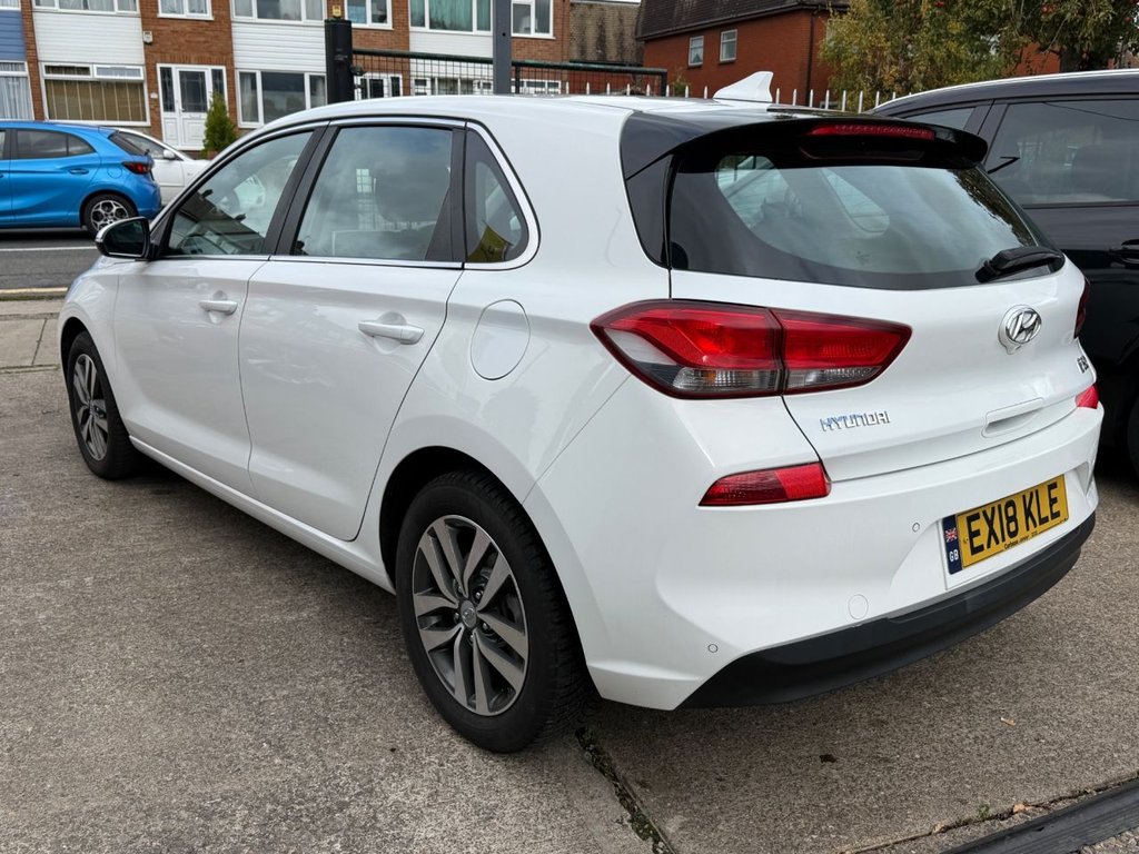 Used Hyundai i30 2018 for sale - 76429556: Photo 8