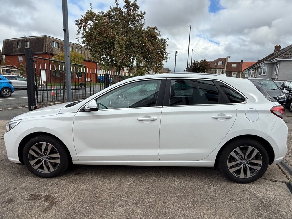 Used Hyundai i30 2018 for sale - 76429556: Photo 9