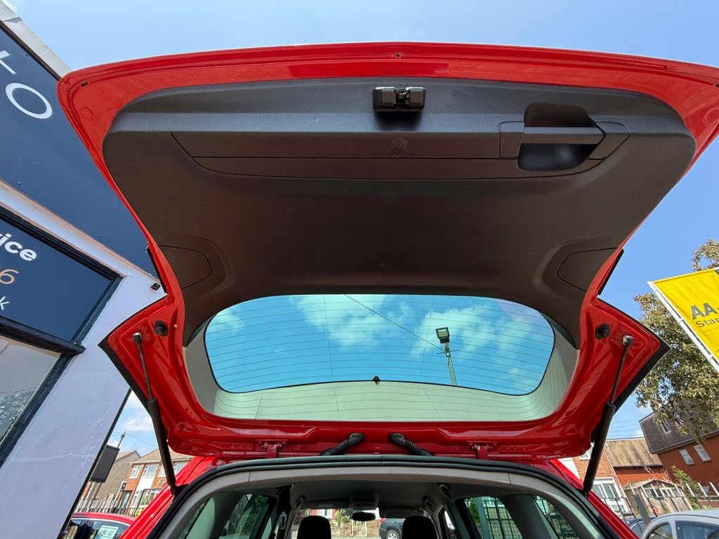 Used Vauxhall Zafira 2017 for sale - 76487057: Photo 32