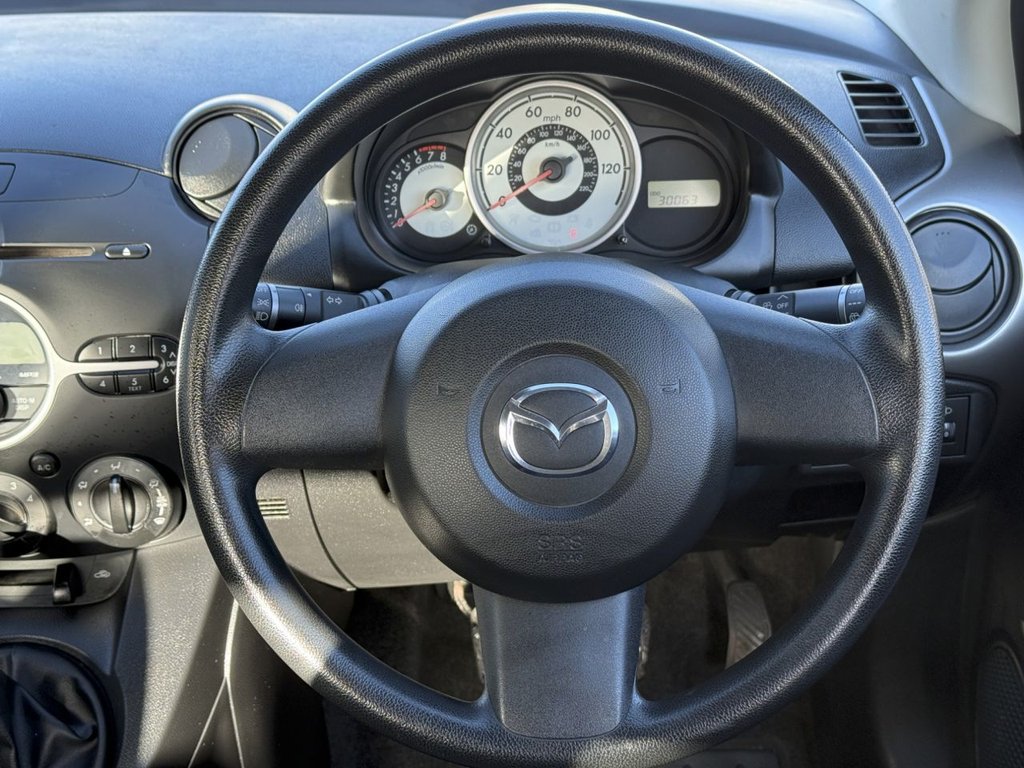 Used Mazda Mazda2 2009 for sale - 76784255: Photo 16