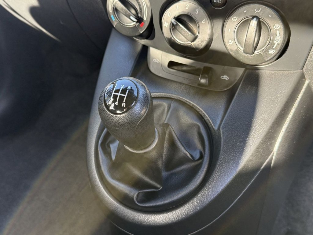 Used Mazda Mazda2 2009 for sale - 76784255: Photo 18