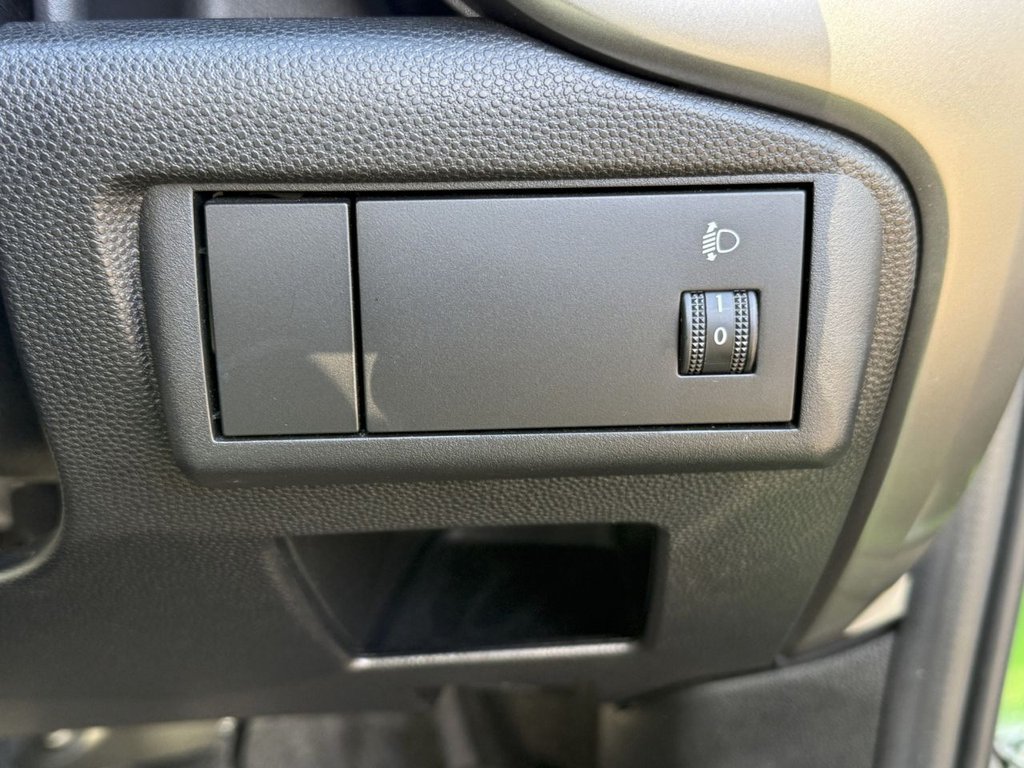 Used Mazda Mazda2 2009 for sale - 76784255: Photo 37