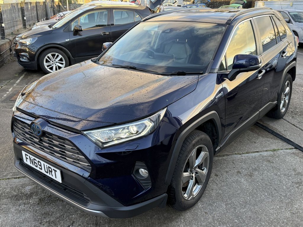 Used Toyota RAV4 2019 for sale - 77319576: Photo 3