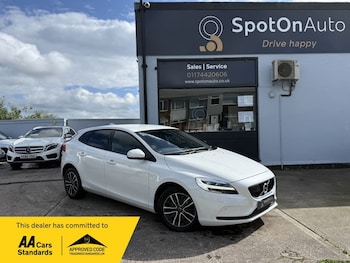 Used Volvo V40 2018 for sale - 78785990: Photo