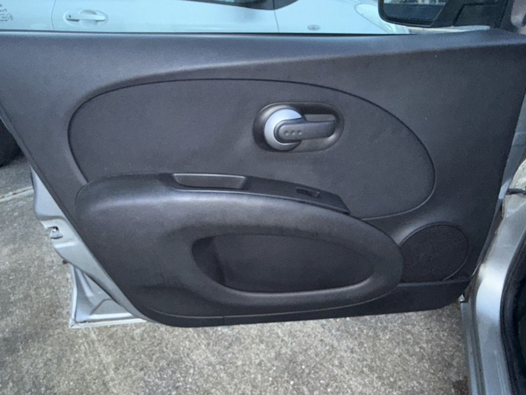 Used Nissan Micra 2010 for sale - 77084780: Photo 32