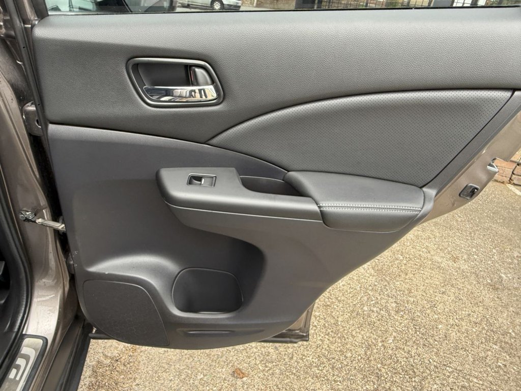 Used Honda CR-V 2018 for sale - 77725790: Photo 41