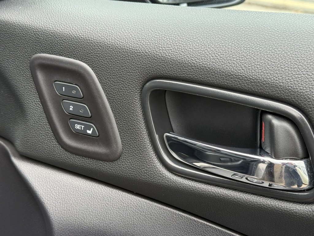 Used Honda CR-V 2018 for sale - 77725790: Photo 44