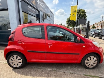 Used Peugeot 107 2013 for sale - 75699949: Photo