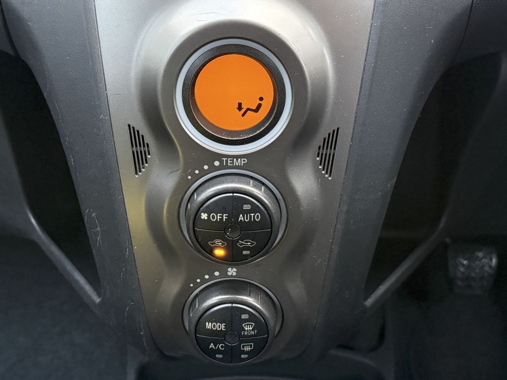 Used Toyota Yaris 2011 for sale - 77319527: Photo 11