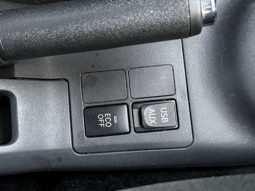 Used Toyota Yaris 2011 for sale - 77319527: Photo 12