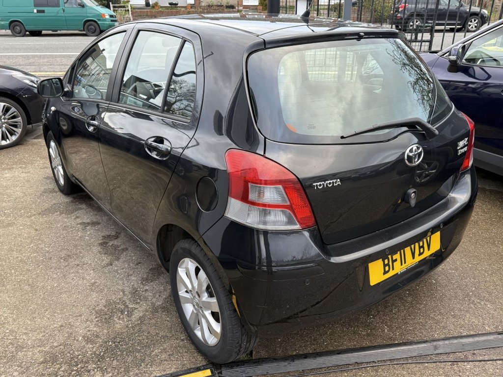 Used Toyota Yaris 2011 for sale - 77319527: Photo 5