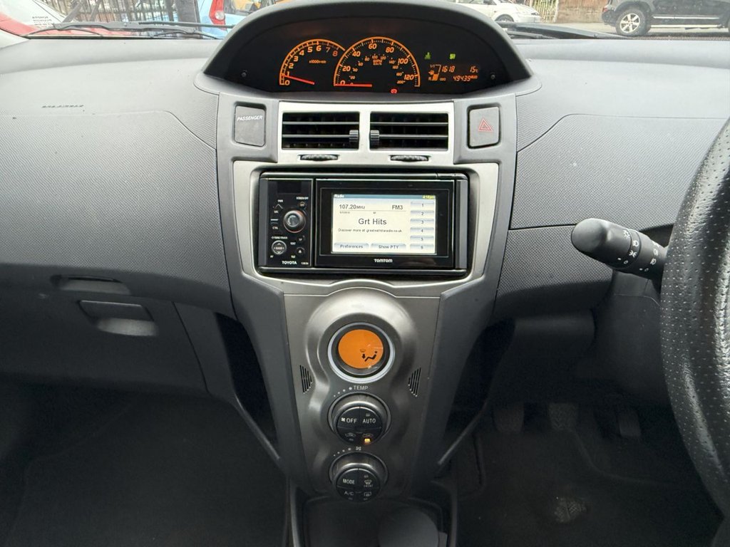 Used Toyota Yaris 2011 for sale - 76454543: Photo 14