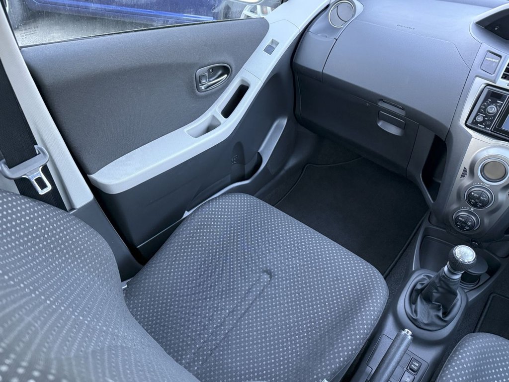 Used Toyota Yaris 2011 for sale - 76454543: Photo 23