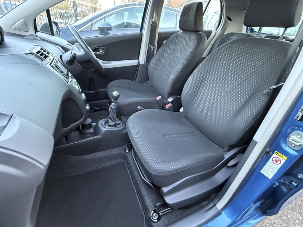 Used Toyota Yaris 2011 for sale - 76454543: Photo 29