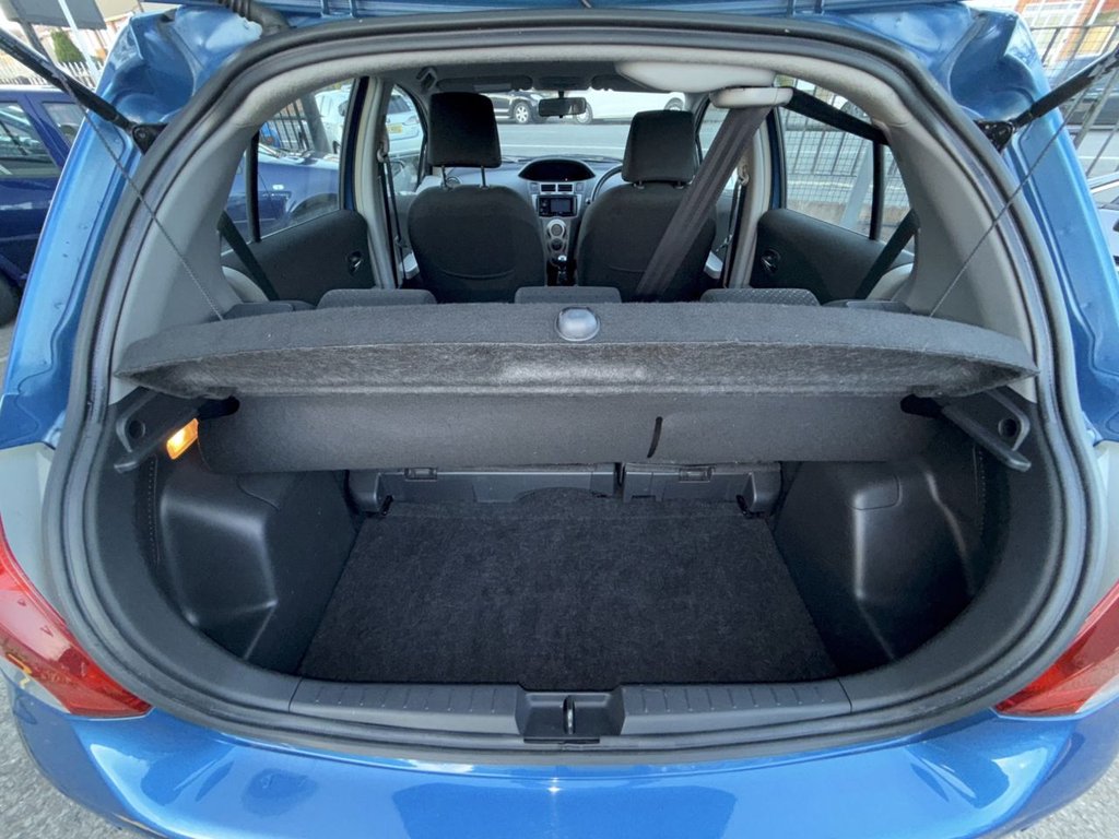 Used Toyota Yaris 2011 for sale - 76454543: Photo 33